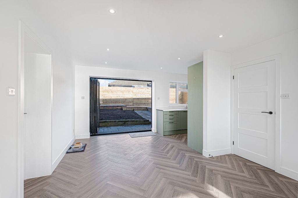 Additional image 24 of 4 bed detached house for saleSouth Coast Road, Telscombe Cliffs, Peacehaven, East Sussex BN10