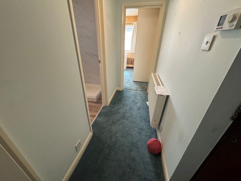 Property photo 2 of 6 Entrance Hall