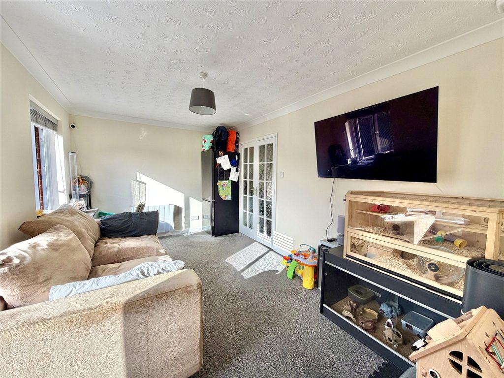 Property photo 3 of 9 Picture No. 24