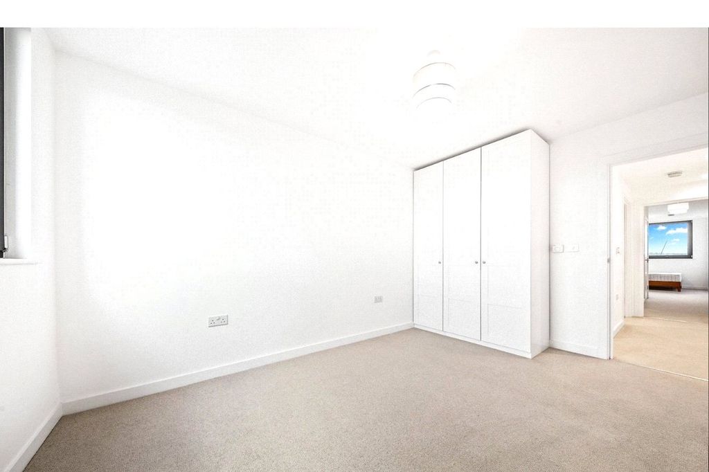 Property photo 2 of 13 Picture No. 11