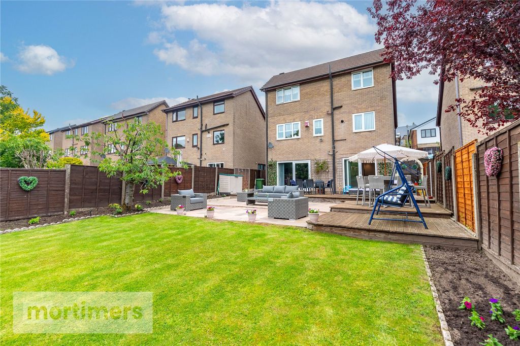 Property photo 3 of 31 Rear Garden