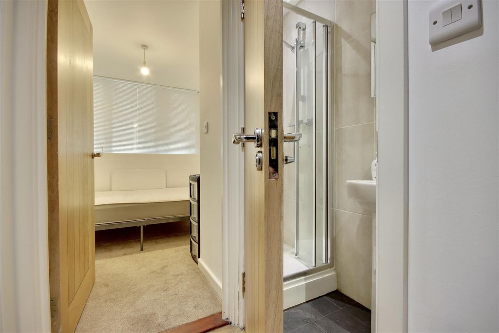 Property photo 3 of 5 76Ef426F-4Cce-4D5F-8C74-9B0428Fee517_1_201_A.Jpeg