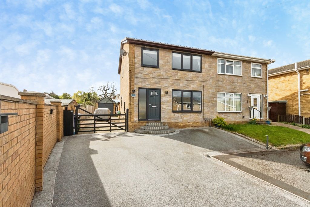 Property photo 2 of 20