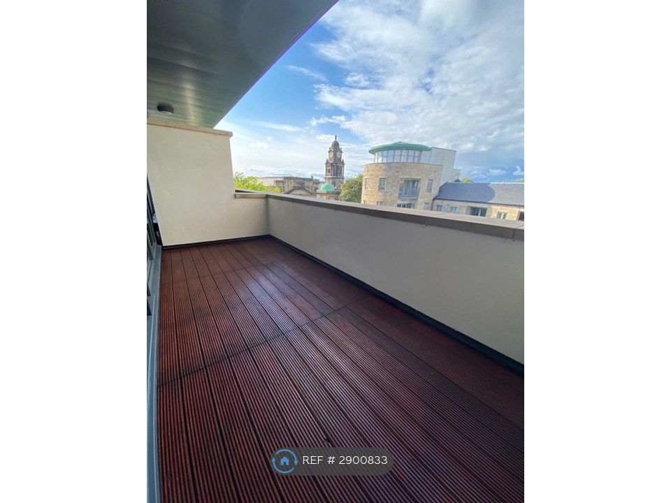 Property photo 2 of 8 Balcony