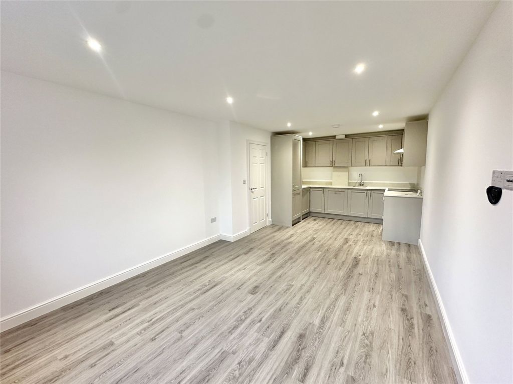 Property photo 2 of 8 Picture No. 08