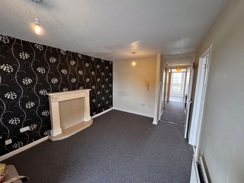 Property photo 2 of 8 Photo 6