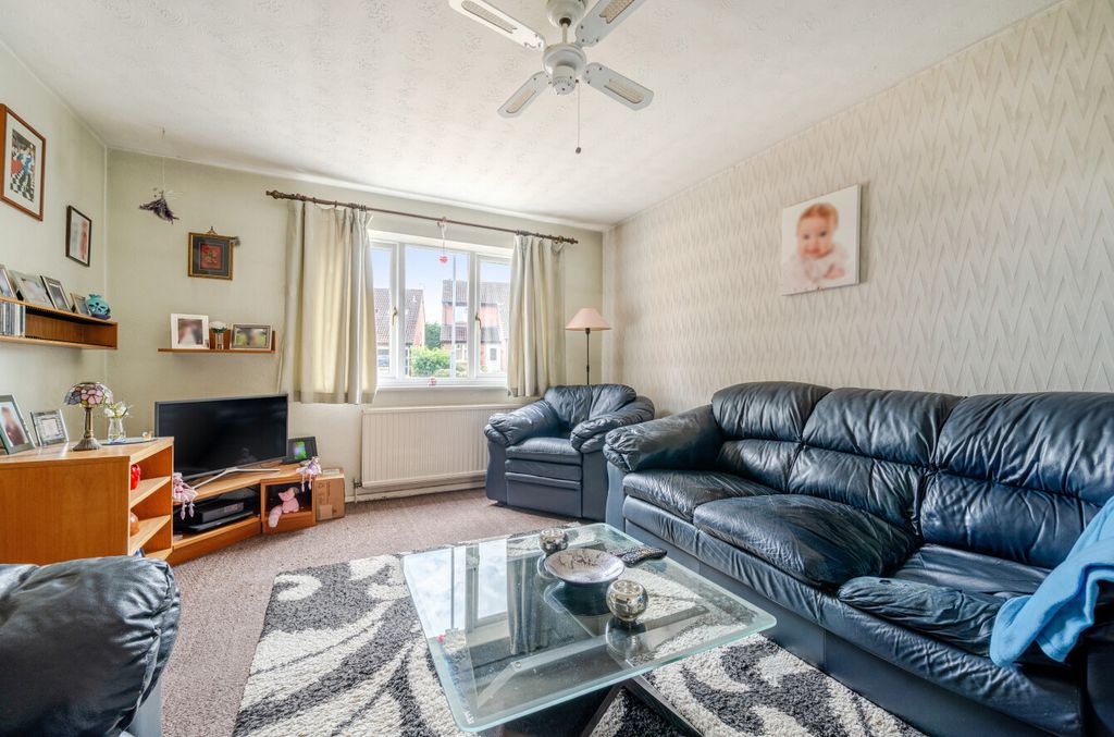 Property photo 2 of 22 1313761-11-685Be9...