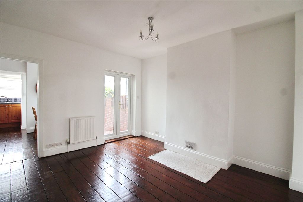 Property photo 3 of 23 Picture No. 29