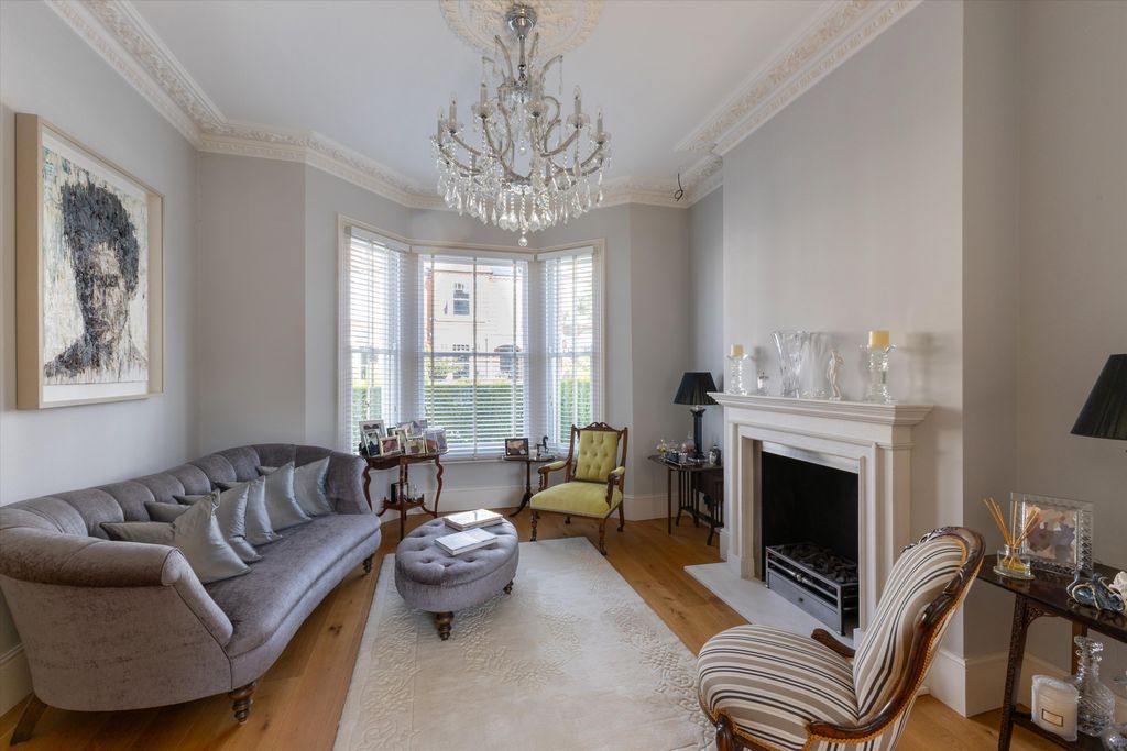 Property photo 3 of 17 Image