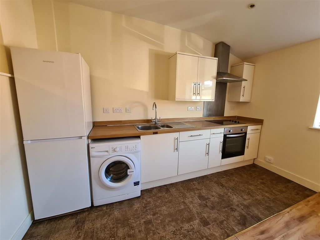 Property photo 1 of 5 Abbey Court 9 - Kitchen.Jpg