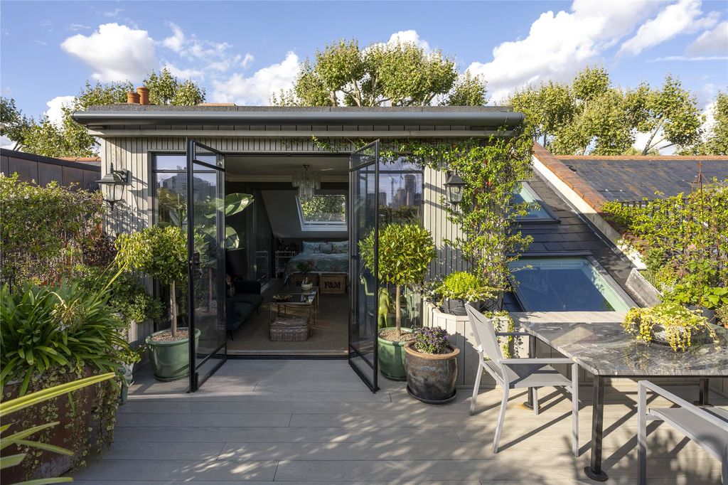 Property photo 3 of 26 Picture No. 33