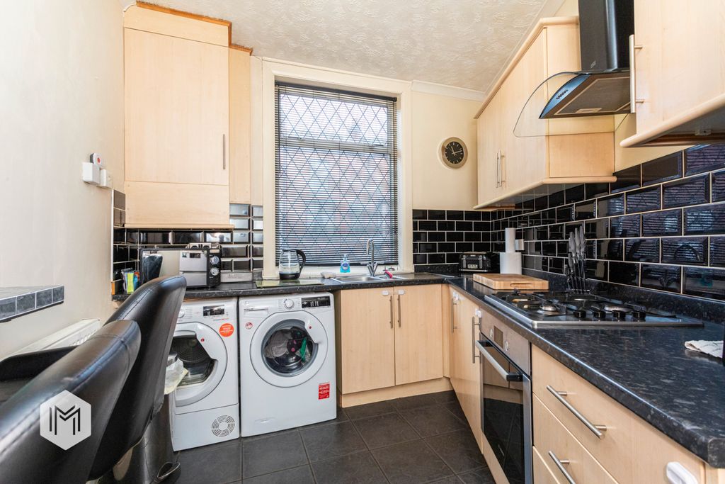 Property photo 3 of 16 Picture No. 06