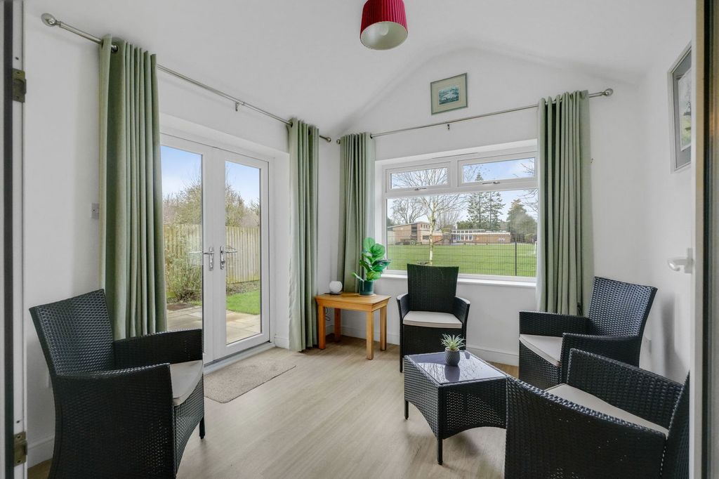 Property photo 2 of 30