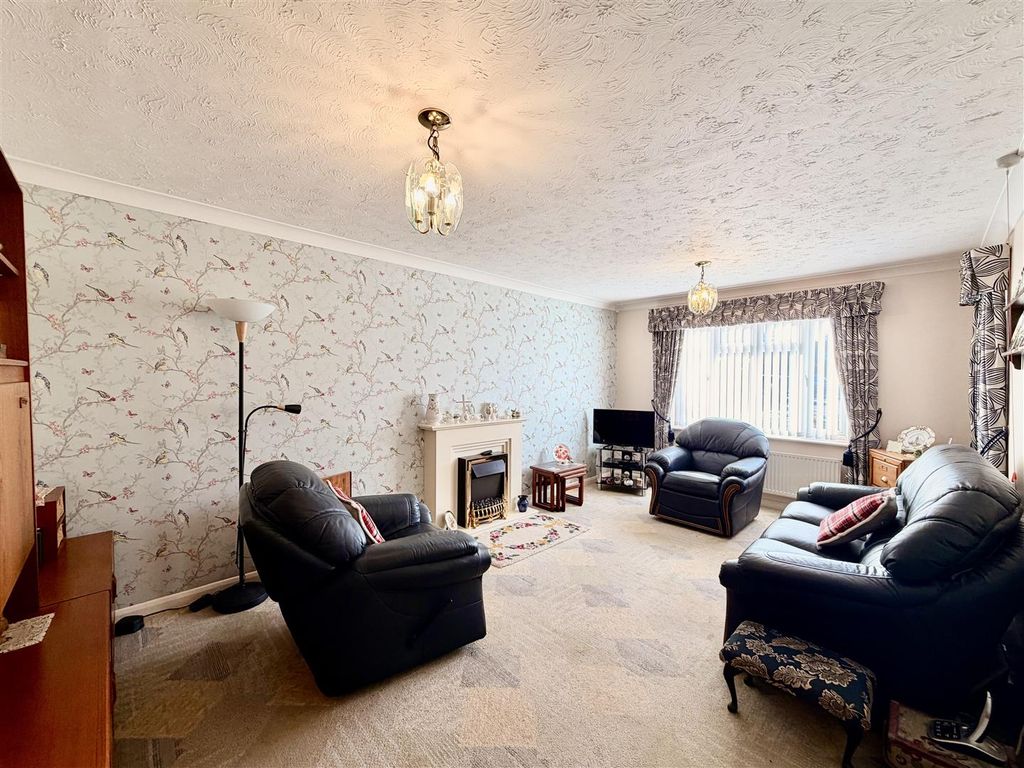 Property photo 2 of 12 2