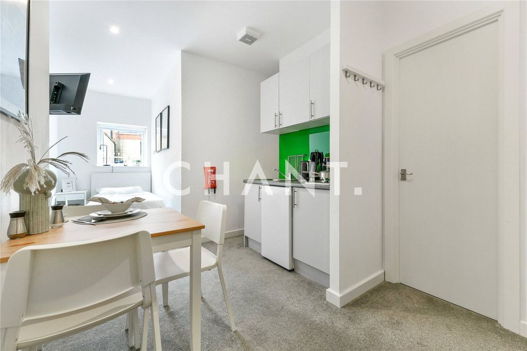 Property photo 1 of 16 Picture No. 02