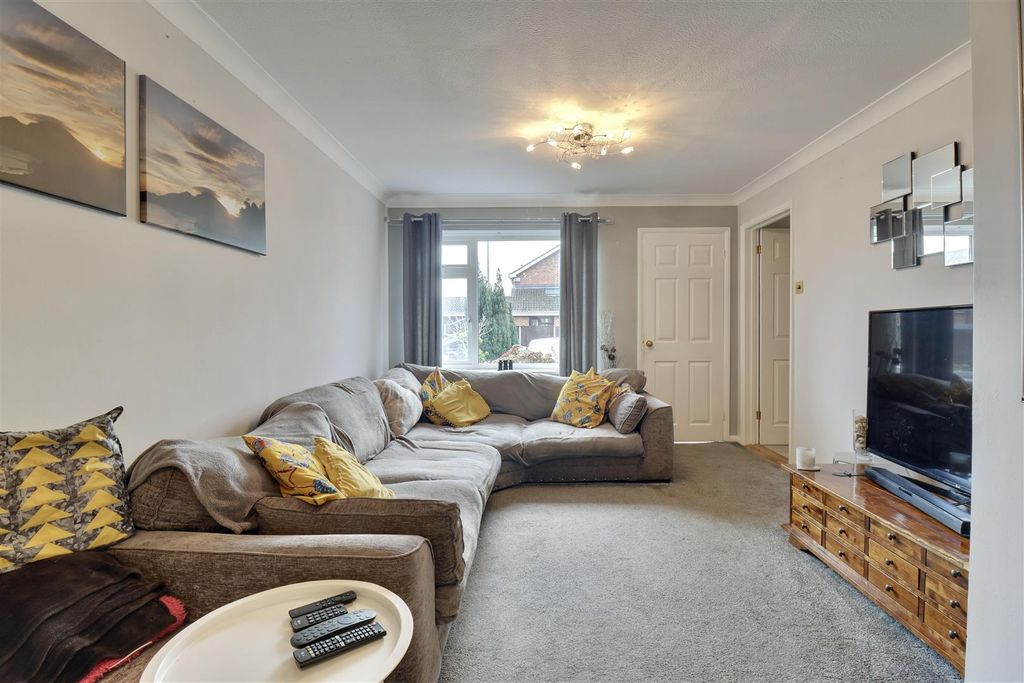 Property photo 2 of 17 Ad406354-B39F-413C-89Fb-56Abef98E912_1_201_A.Jpeg