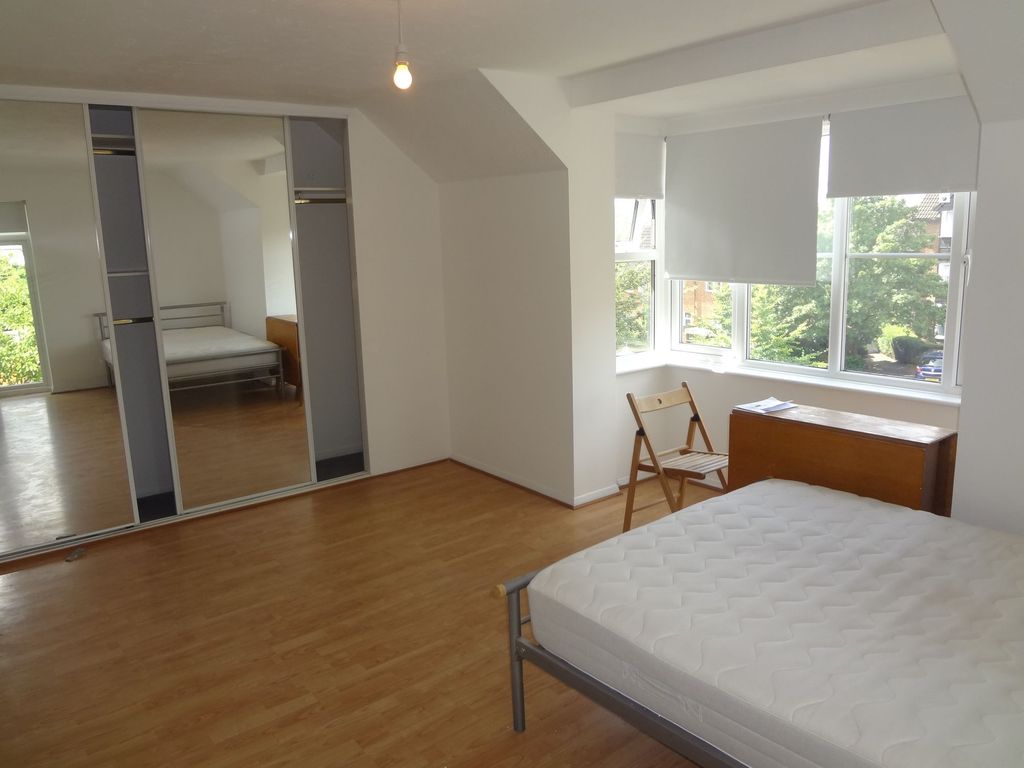 Property photo 3 of 4