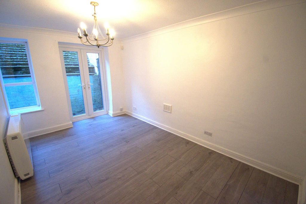 Property photo 2 of 6 Living Room