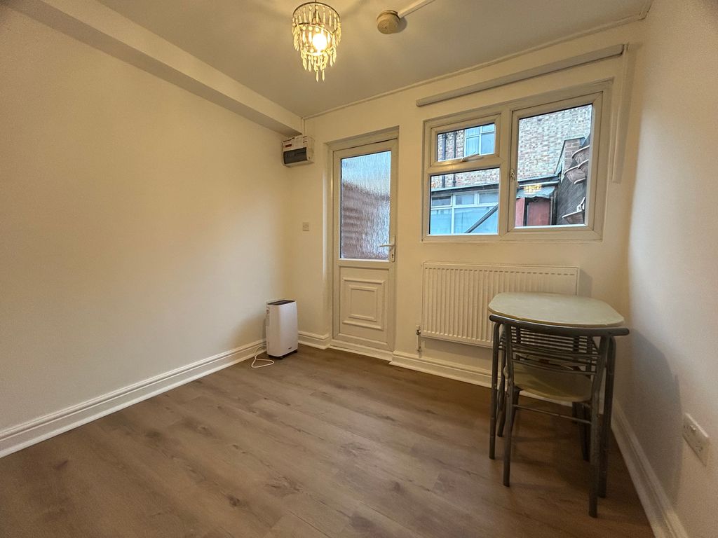 Property photo 3 of 8 Img_1745