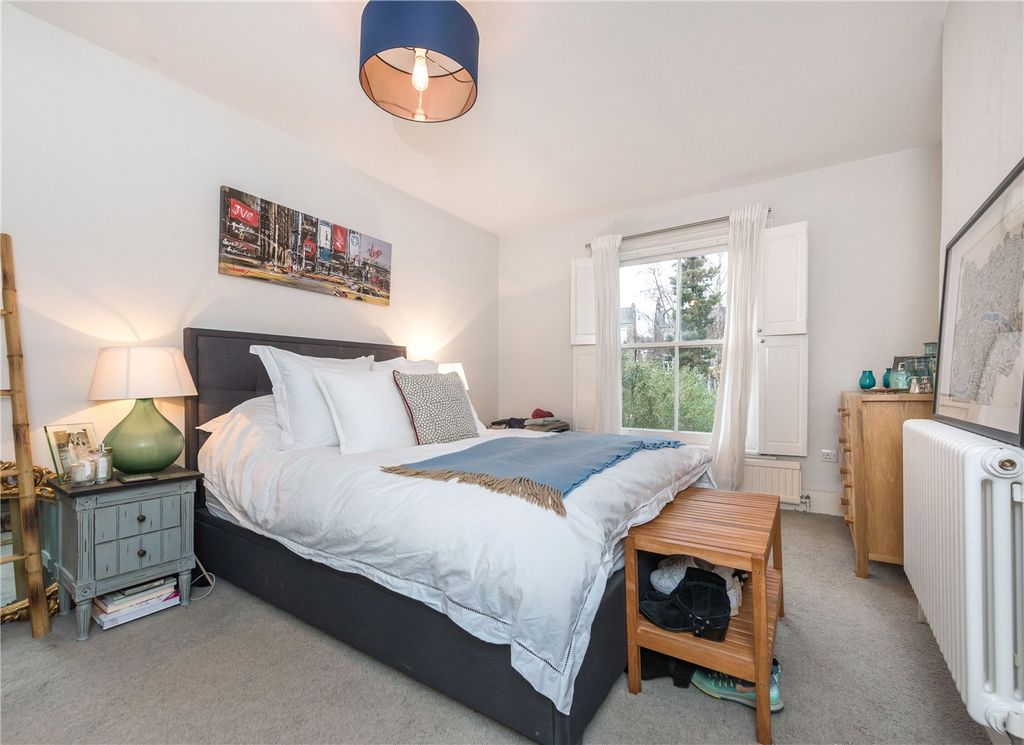 Property photo 2 of 12 Picture No. 17