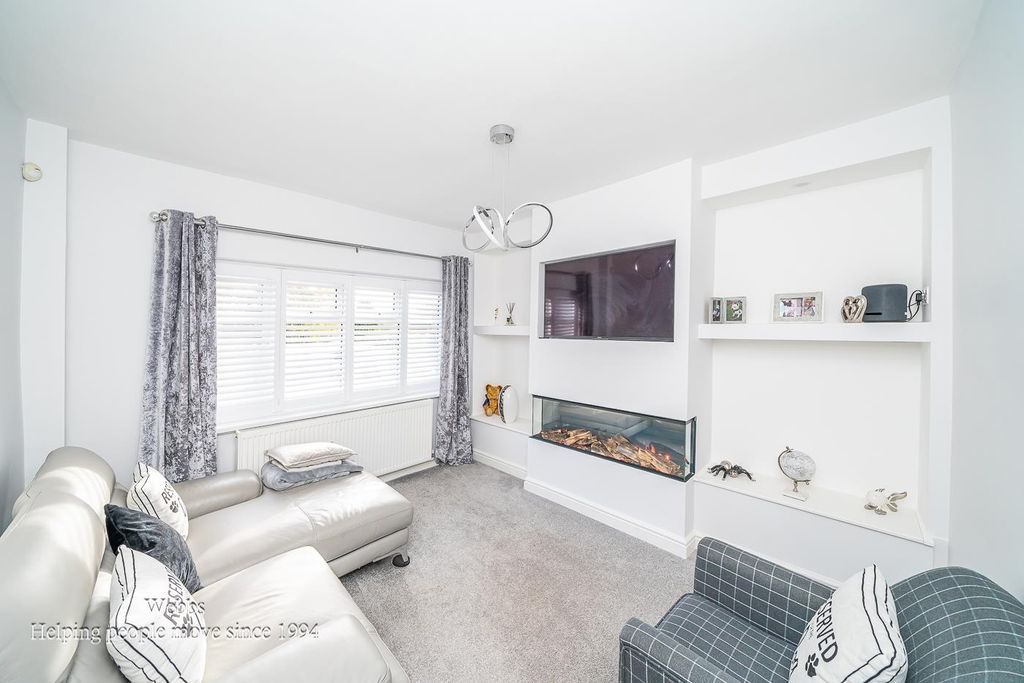 Property photo 2 of 24 Webbs-04959.Jpg