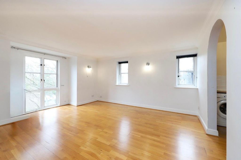 Property photo 3 of 12 Living/Dining Area