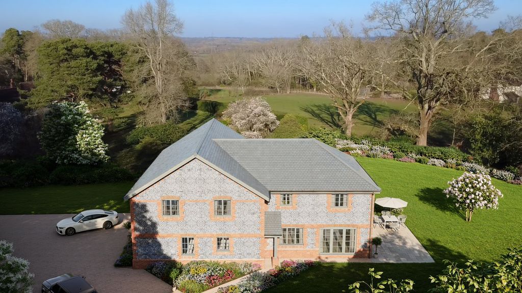 Property photo 2 of 11