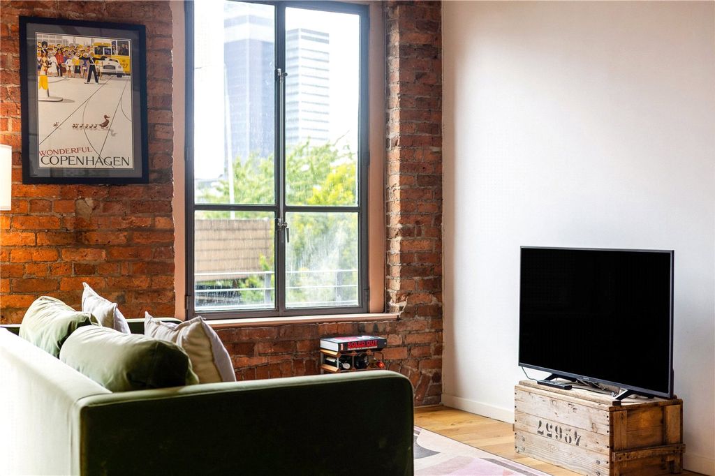 Property photo 3 of 16 Living Area