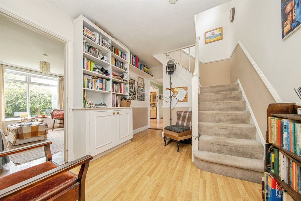 Property photo 2 of 18