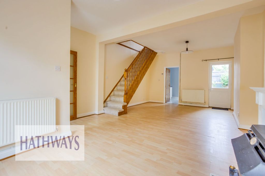 Property photo 3 of 33