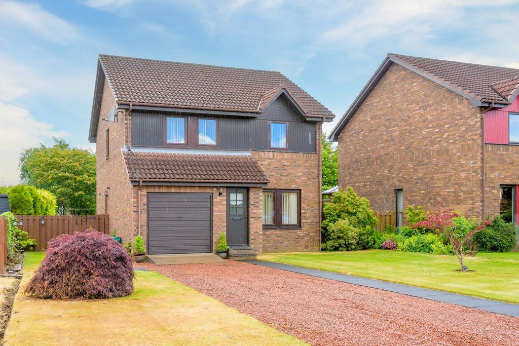 Property photo 1 of 35