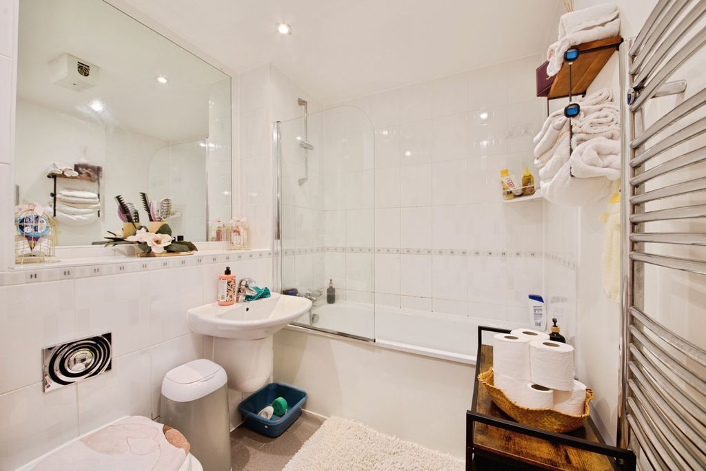 Property photo 3 of 11 Pbox-Img.Jpg