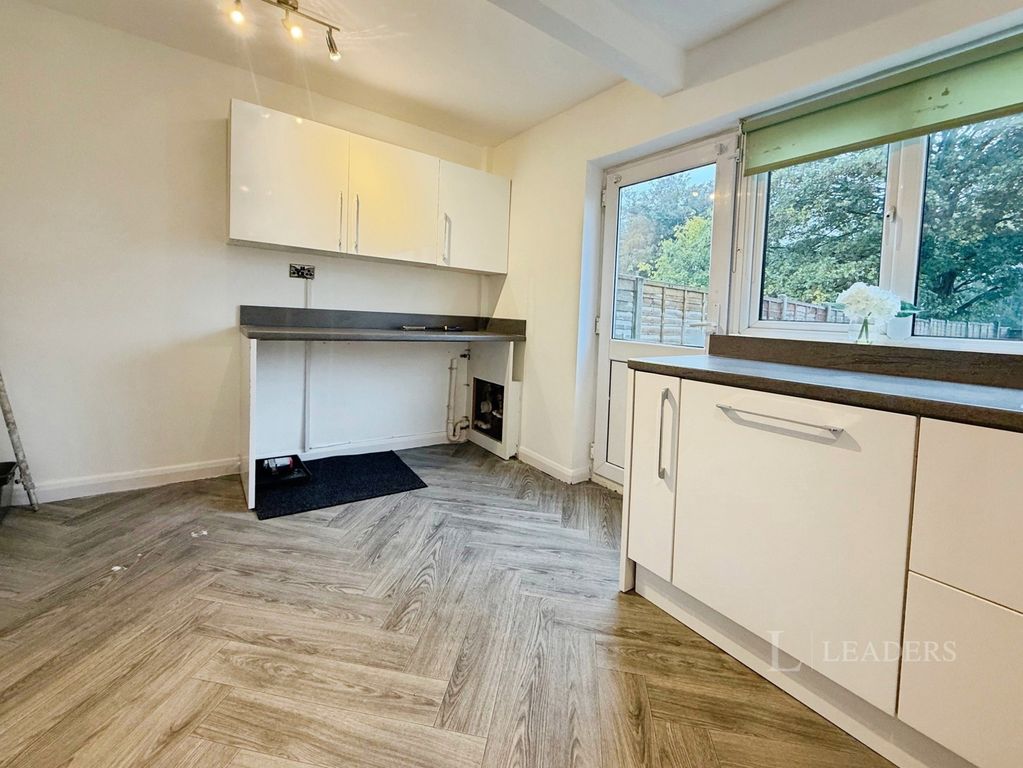 Property photo 3 of 10 Pbox-Img.Jpg