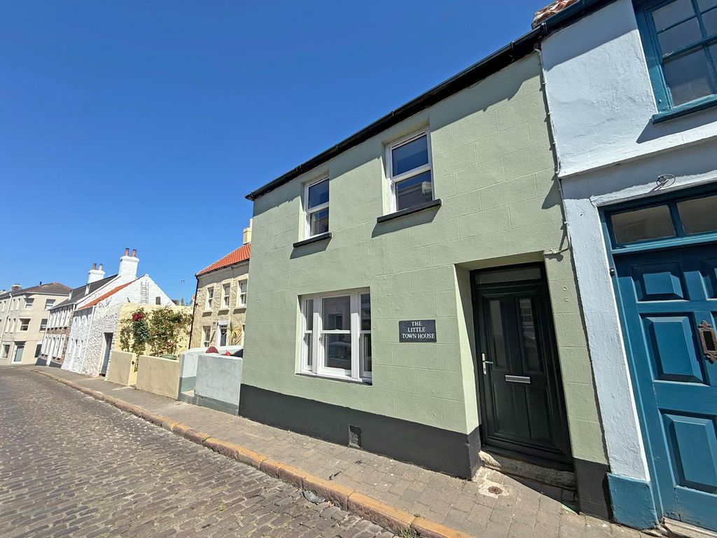 Property photo 1 of 12