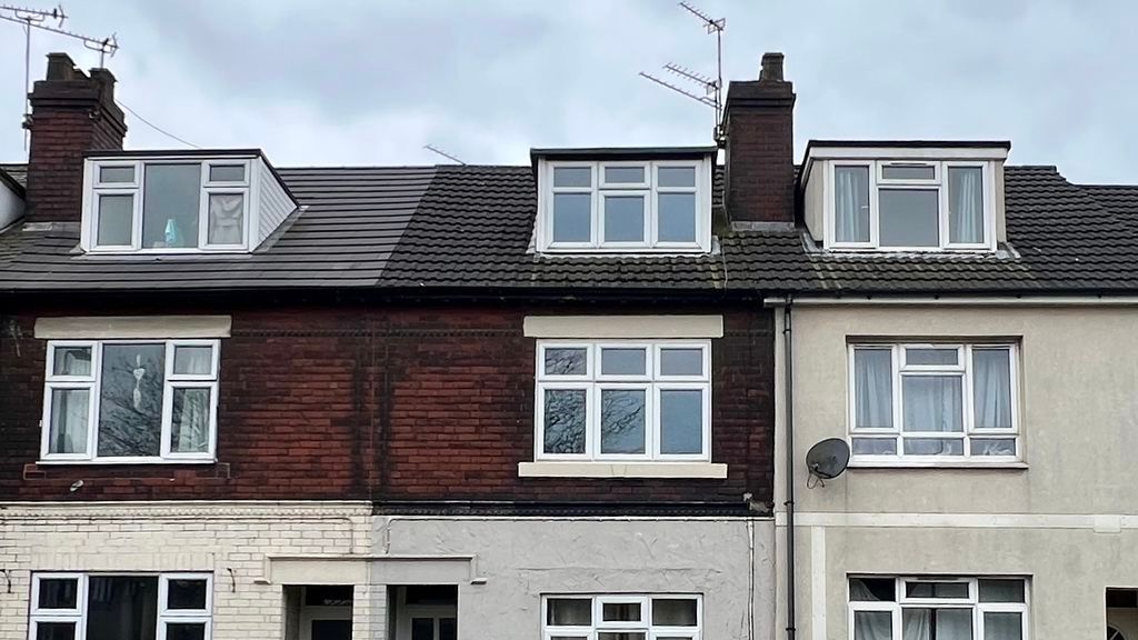 Property photo 1 of 10 Photo 9