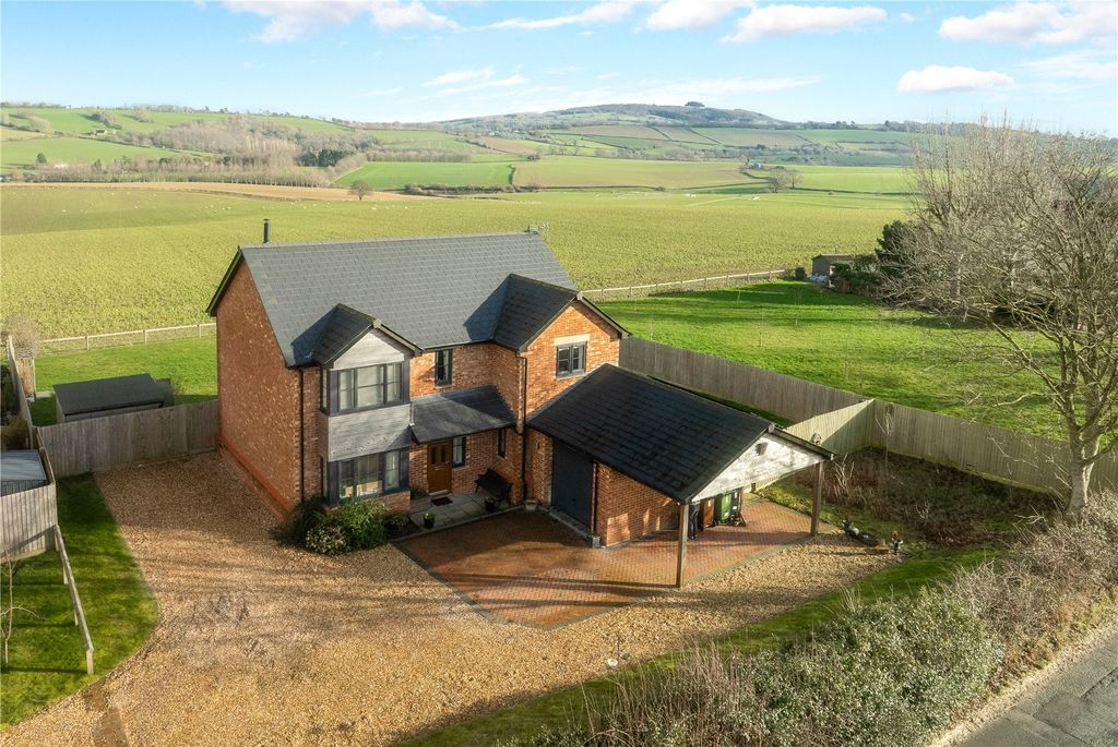 Property photo 1 of 34 Picture No. 51