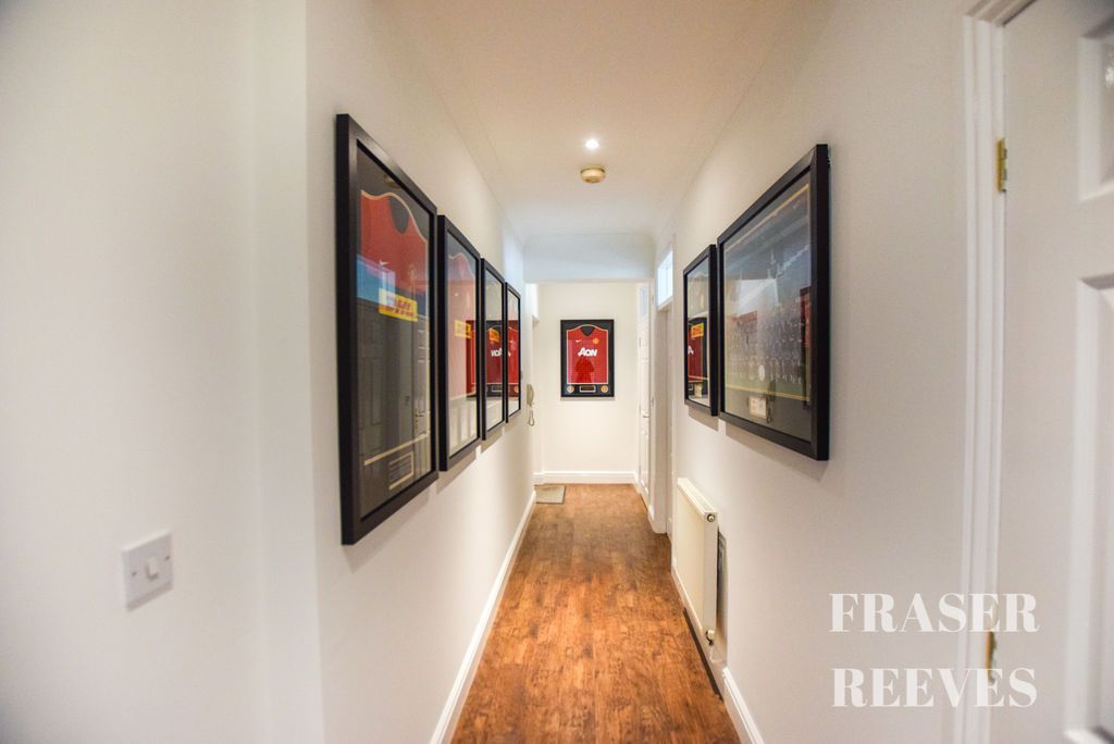 Property photo 3 of 15 Apartment Hallway