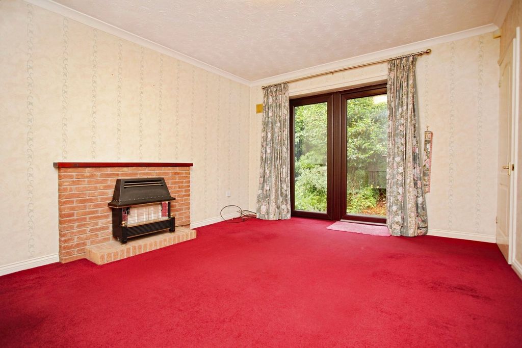 Property photo 2 of 15