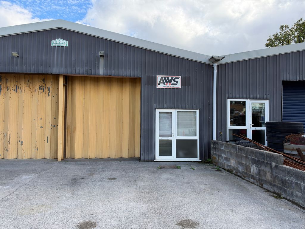 Property photo 1 of 3