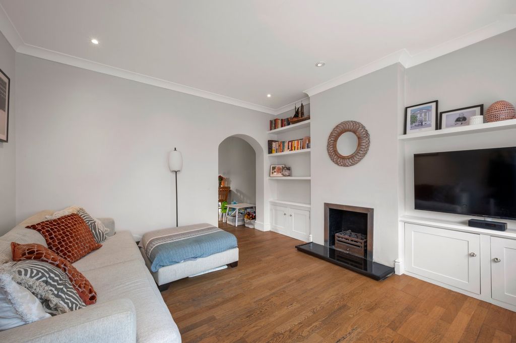 Property photo 3 of 14