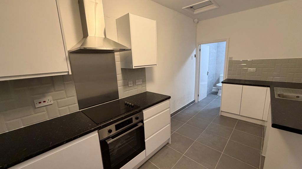 Property photo 3 of 10 Front