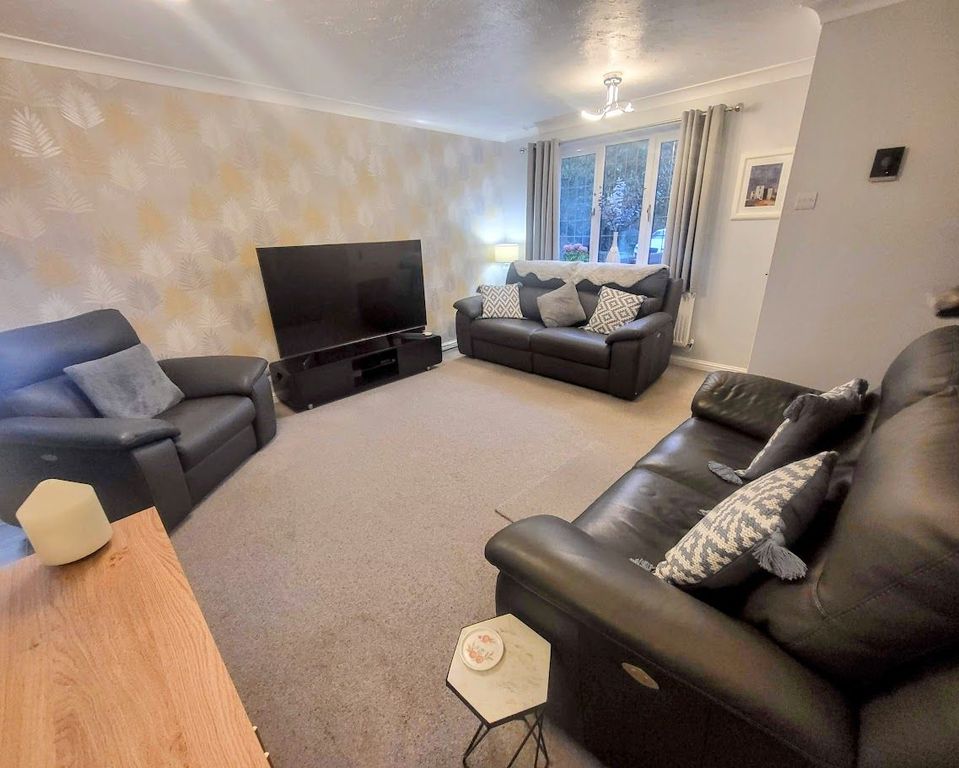 Property photo 3 of 21