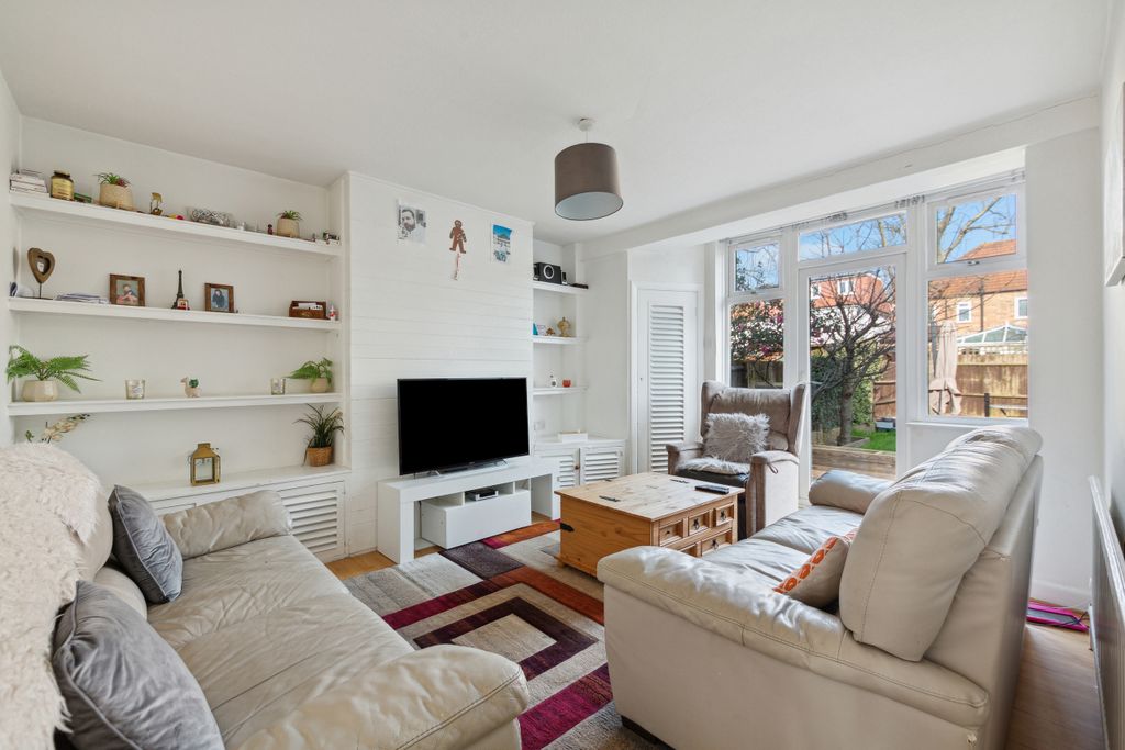 Property photo 2 of 11 75 Cobham Avenue, New Malden, Kt3 6Er (9)