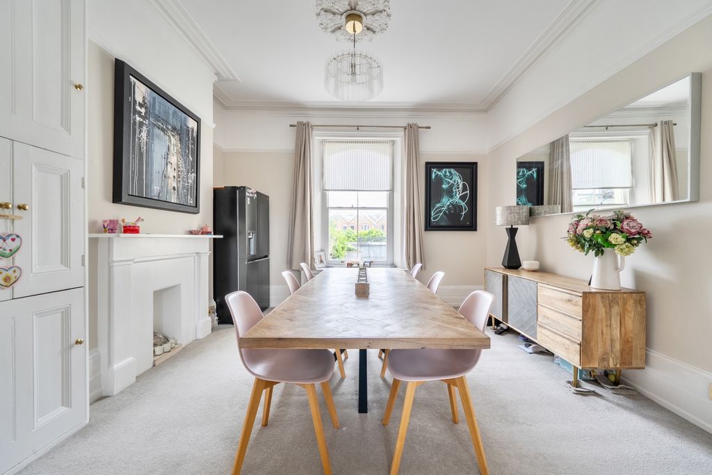Property photo 3 of 43 1471664-24-6A3276c2cc5F3