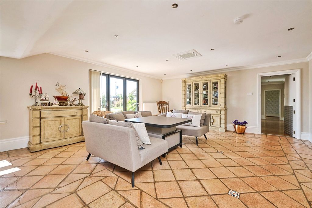 Property photo 3 of 44 Picture No. 33