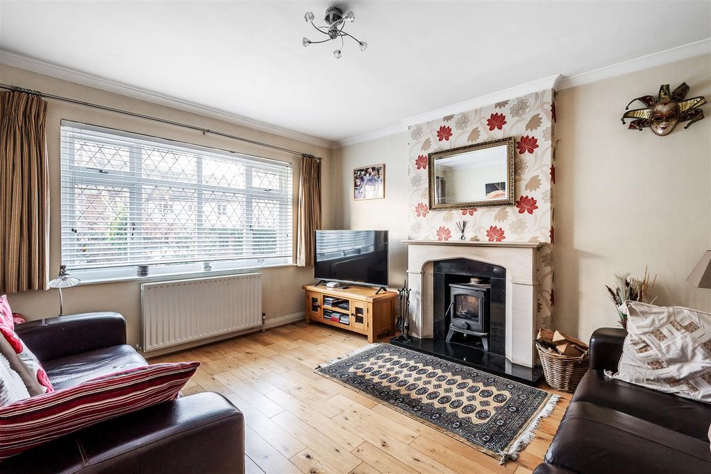 Property photo 2 of 27 62-The-Crescent-28.Jpg