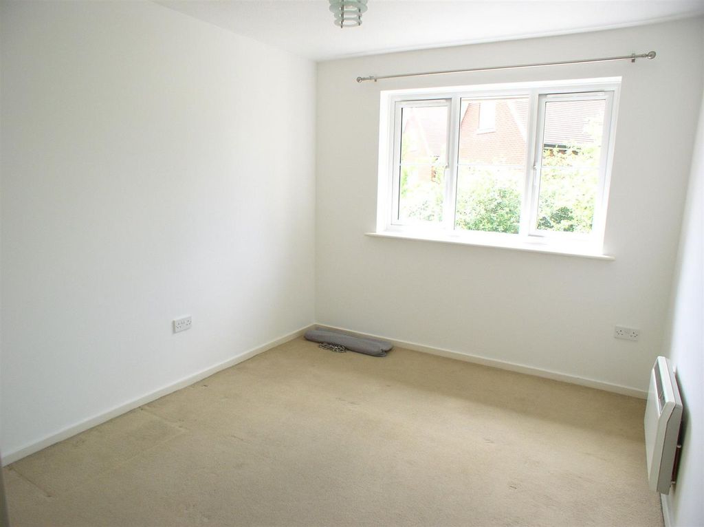Property photo 3 of 6
