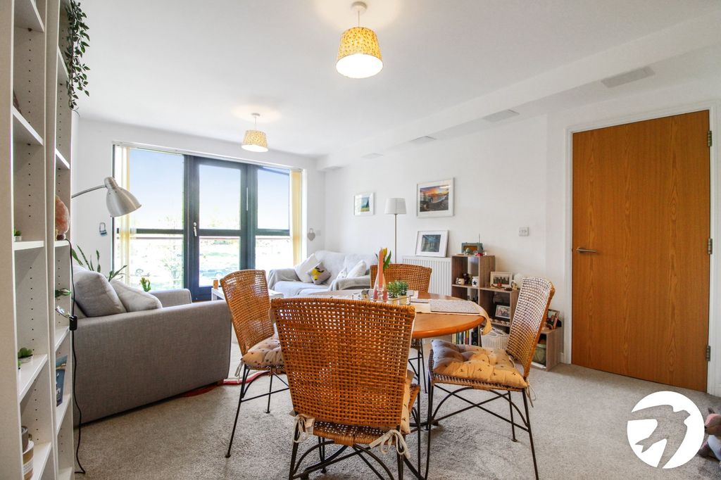 Property photo 2 of 7 Picture No. 13