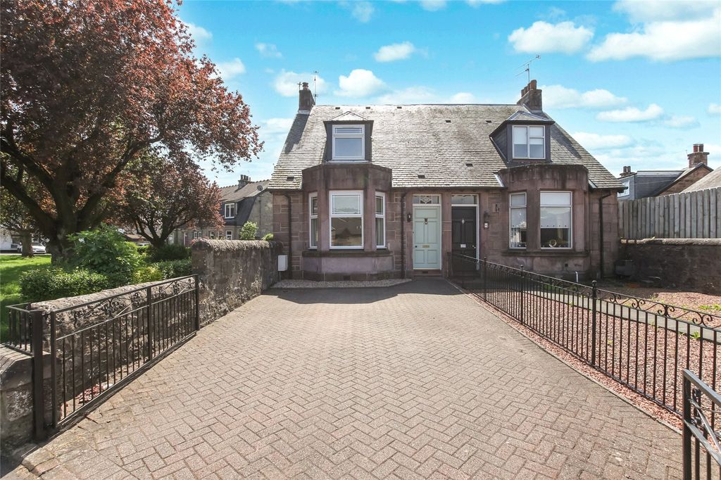 Property photo 1 of 28 External