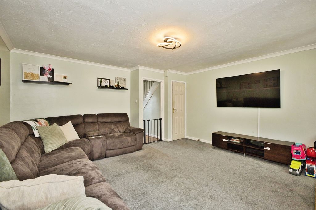 Property photo 3 of 20